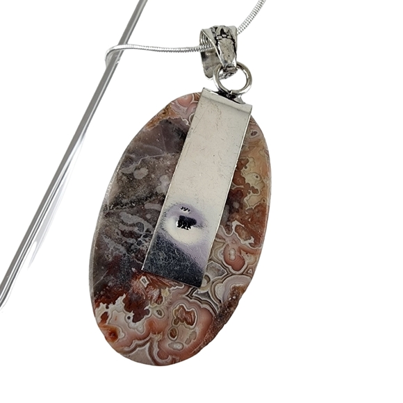 Red lace agate pendant necklace - peacock with simulated blue topaz + amethyst - Picture 4 of 6